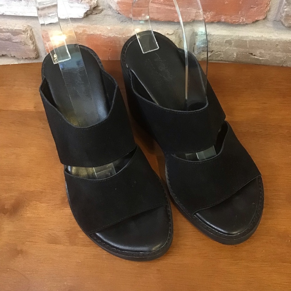 FARYL ROBIN FREE PEOPLE Black Suede Asymmetrical Dual Strap Chunky Wedge Sandals - Picture 4 of 7